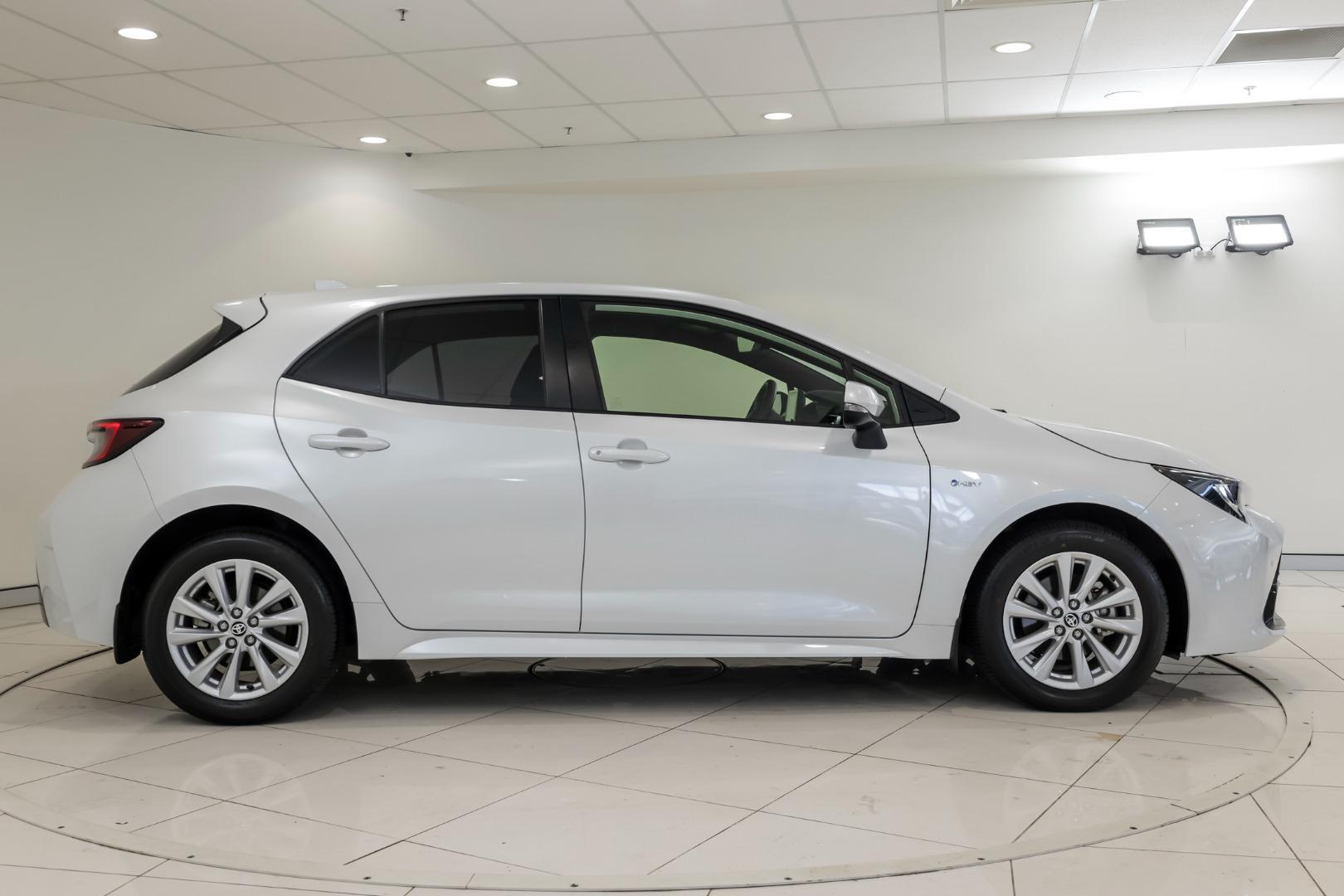 2025 Toyota Corolla SX in White