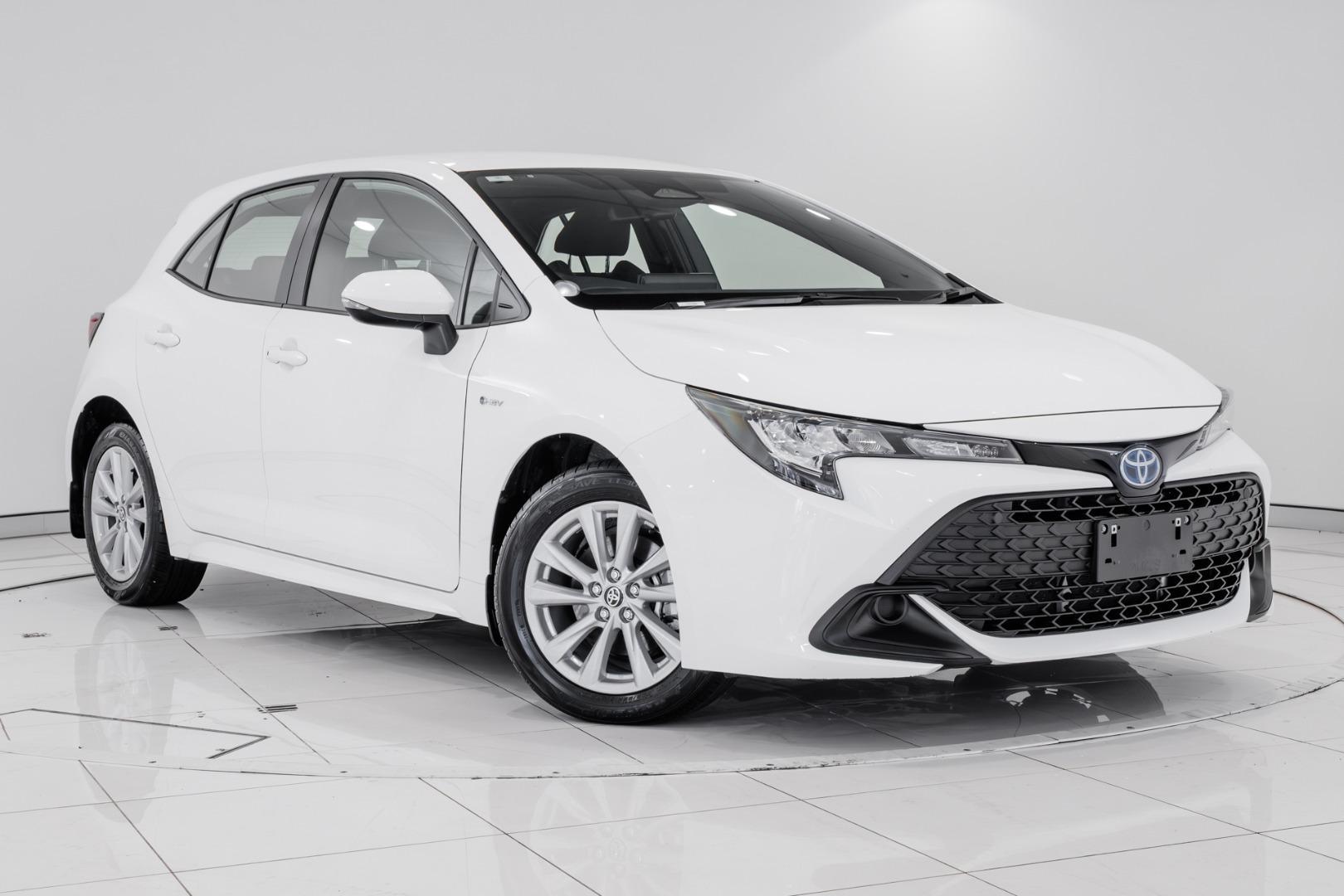 2025 Toyota Corolla Ascent Sport in White