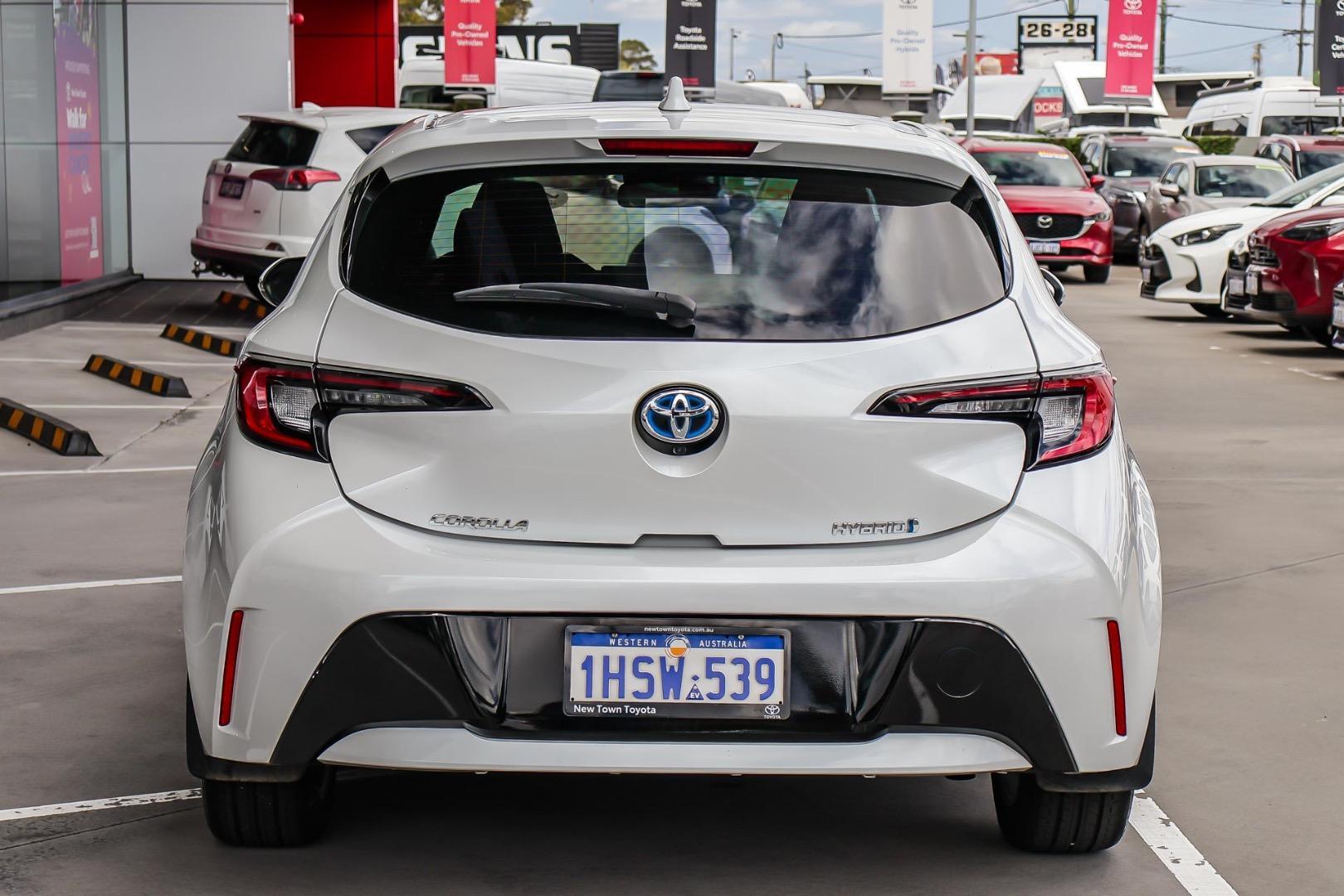 2022 Toyota Corolla Ascent Sport in White