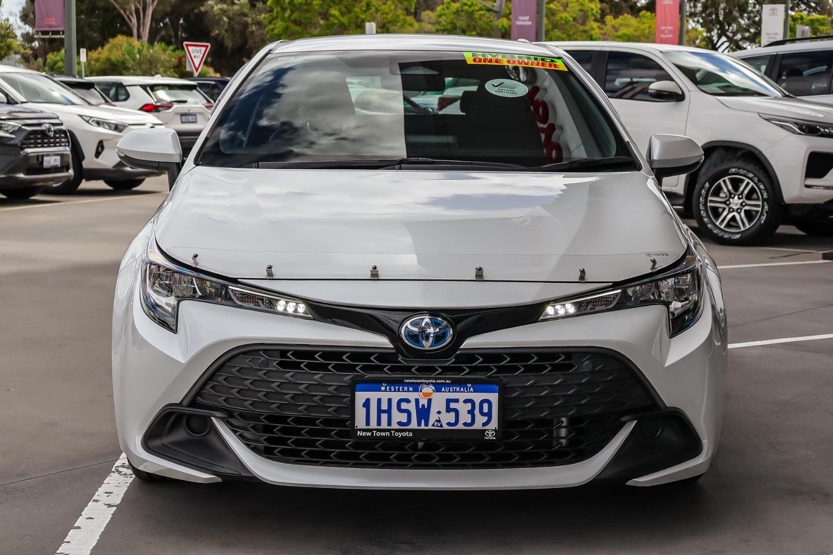 2022 Toyota Corolla Ascent Sport in White