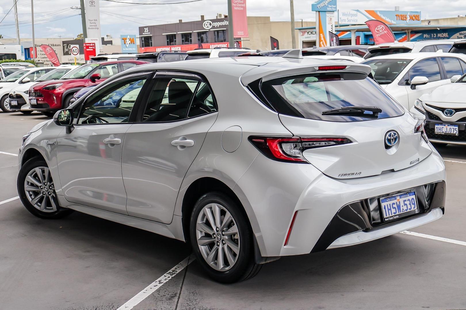 2022 Toyota Corolla Ascent Sport in White