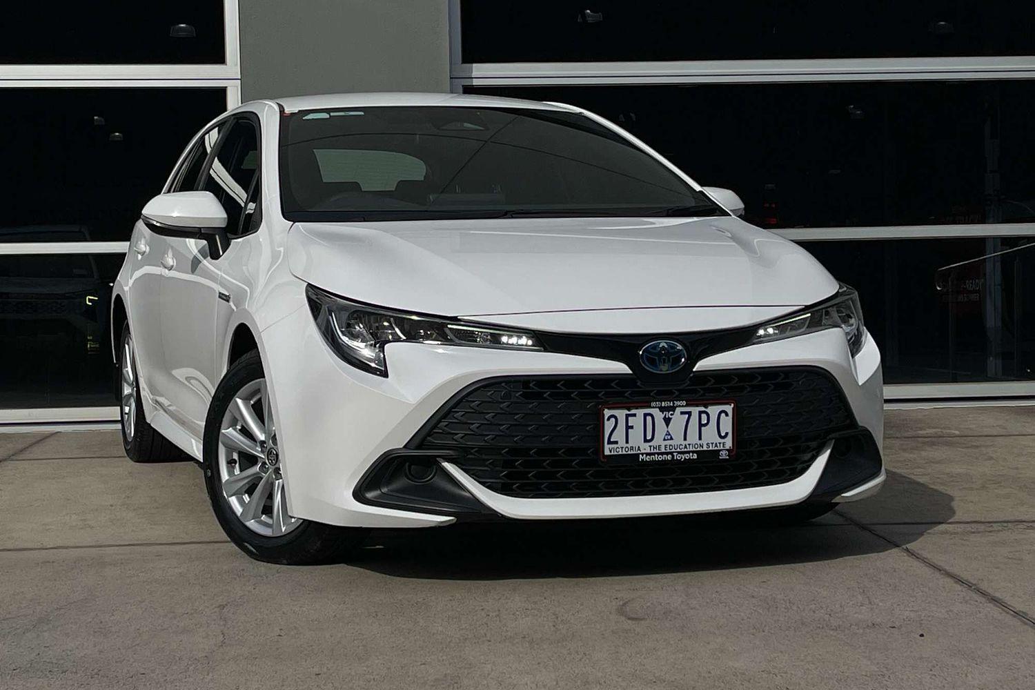 2022 Toyota Corolla Ascent Sport in White