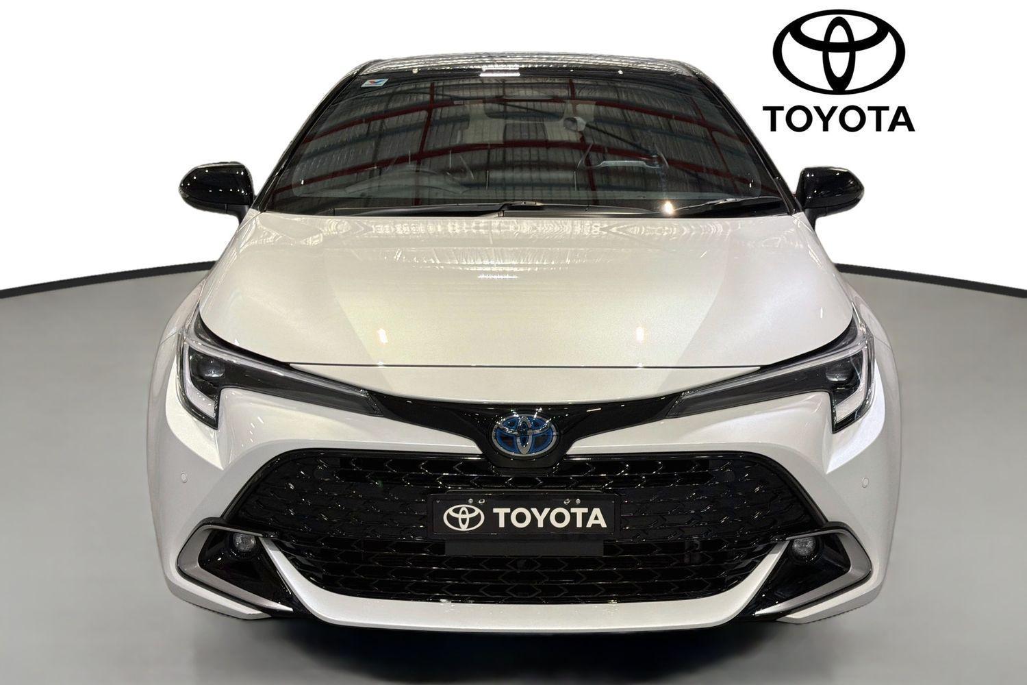 2023 Toyota Corolla ZR in Two Tone White