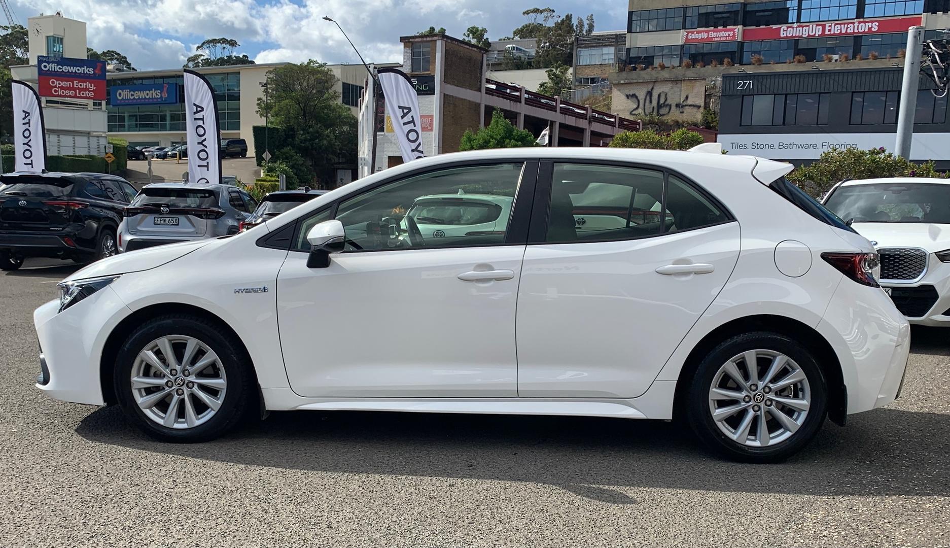 2023 Toyota Corolla Ascent Sport in White