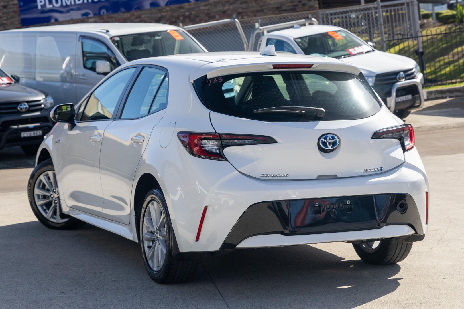 2023 Toyota Corolla Ascent Sport in White