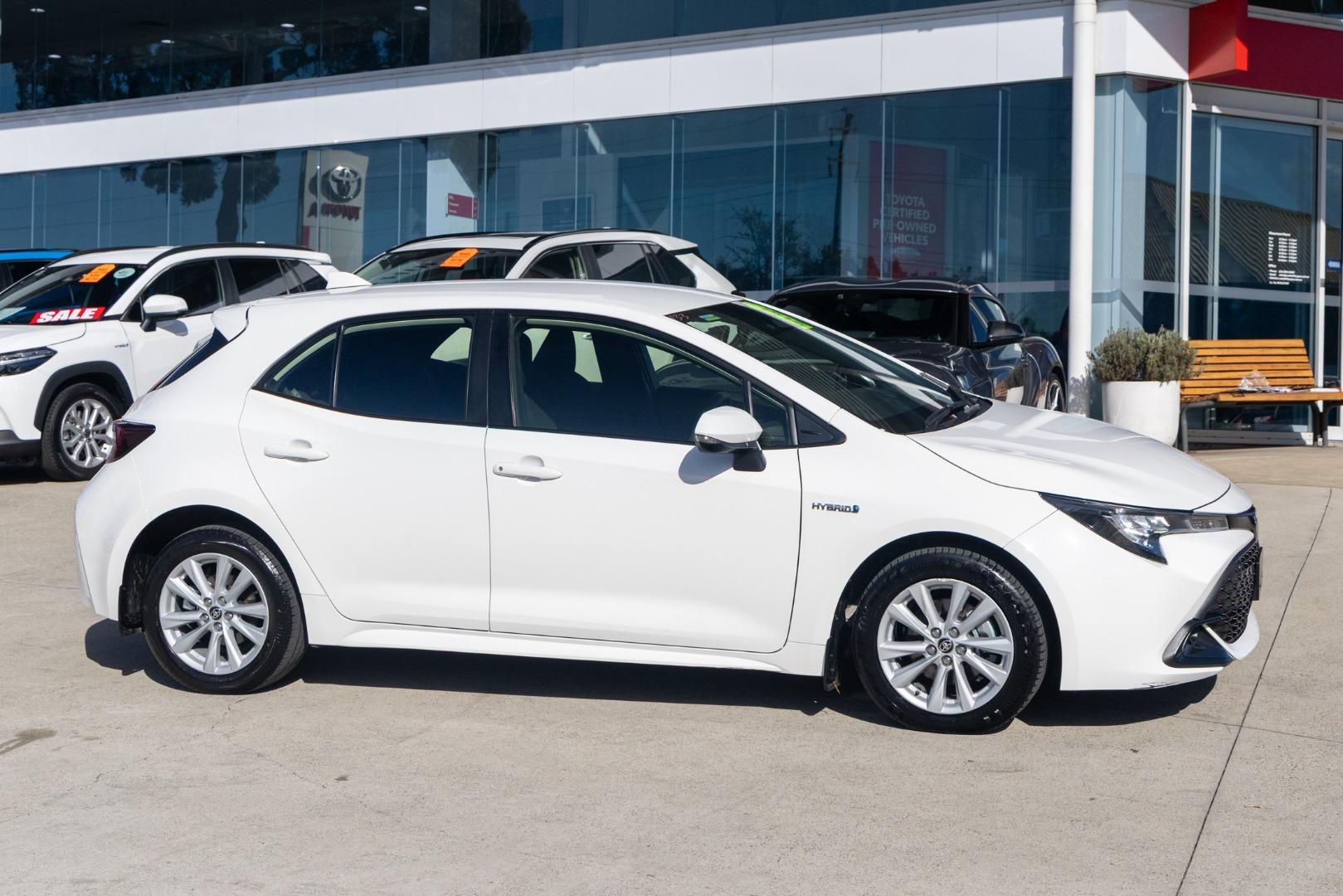 2023 Toyota Corolla Ascent Sport in White