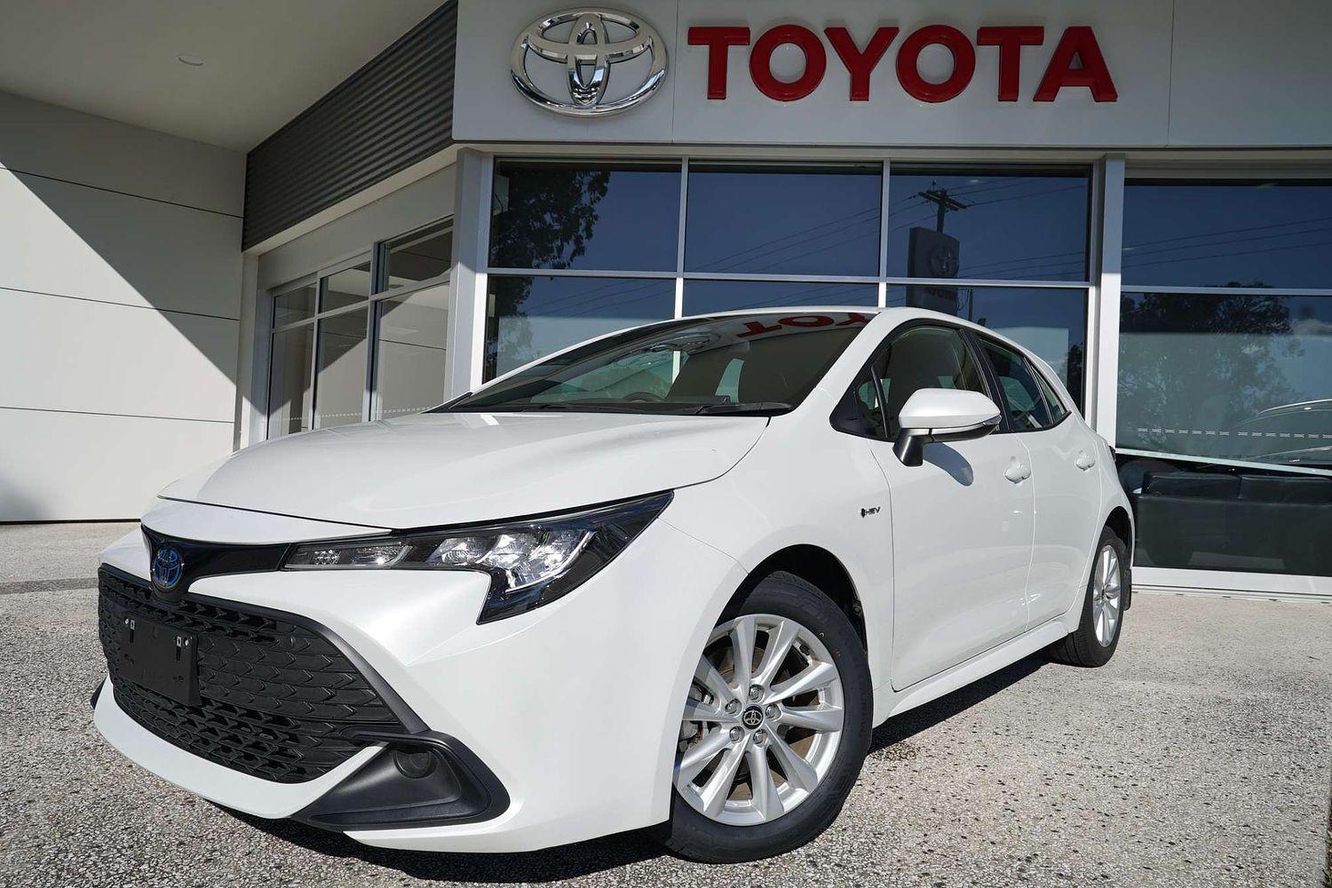 2024 Toyota Corolla Ascent Sport in White