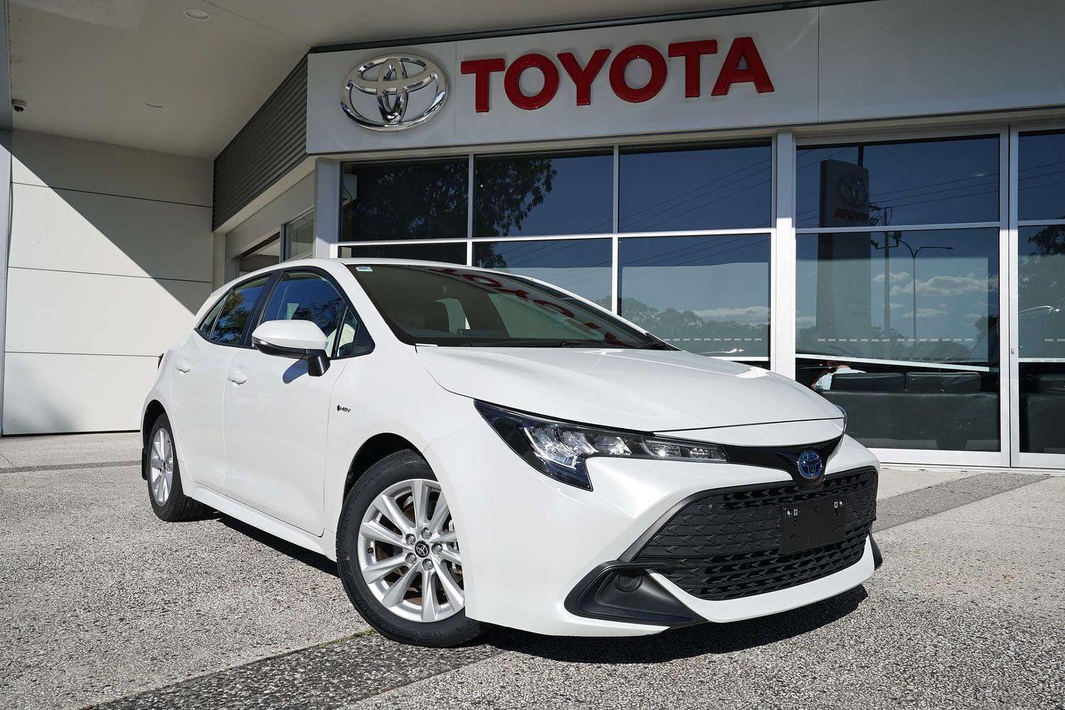 2024 Toyota Corolla Ascent Sport in White