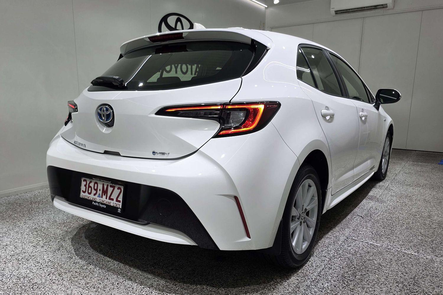 2025 Toyota Corolla Ascent Sport in White
