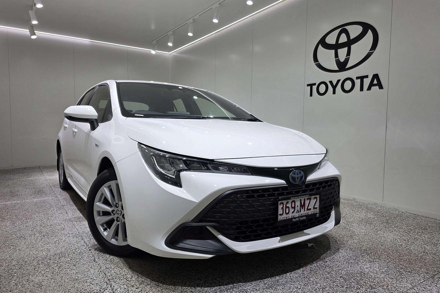 2025 Toyota Corolla Ascent Sport in White