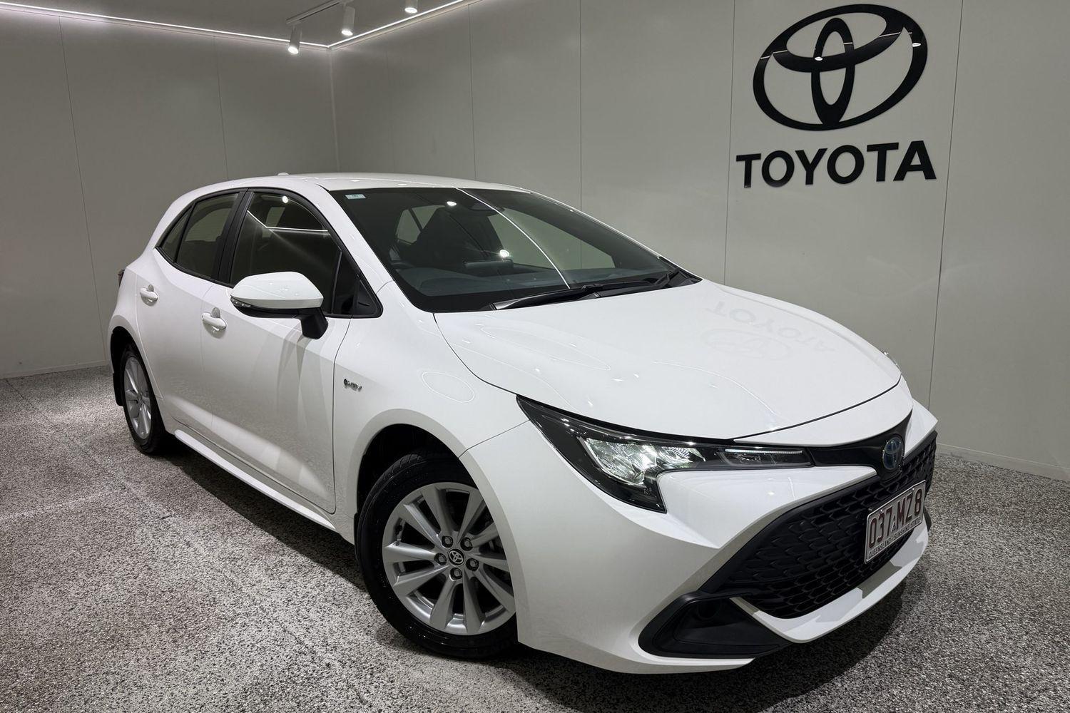 2025 Toyota Corolla Ascent Sport in White