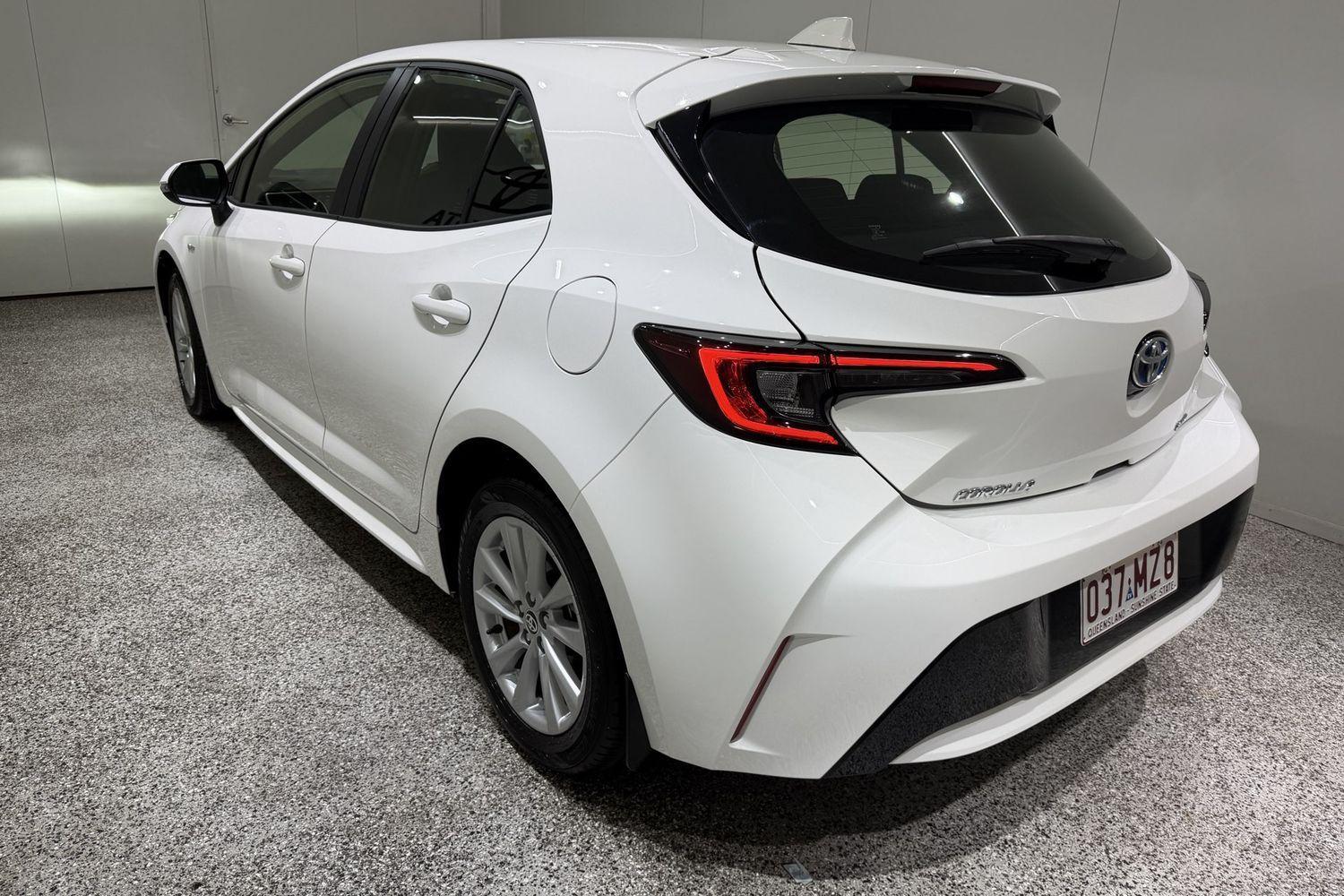 2025 Toyota Corolla Ascent Sport in White