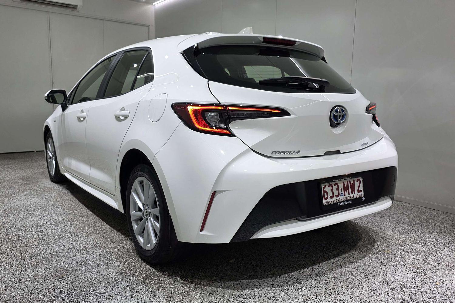 2025 Toyota Corolla Ascent Sport in White
