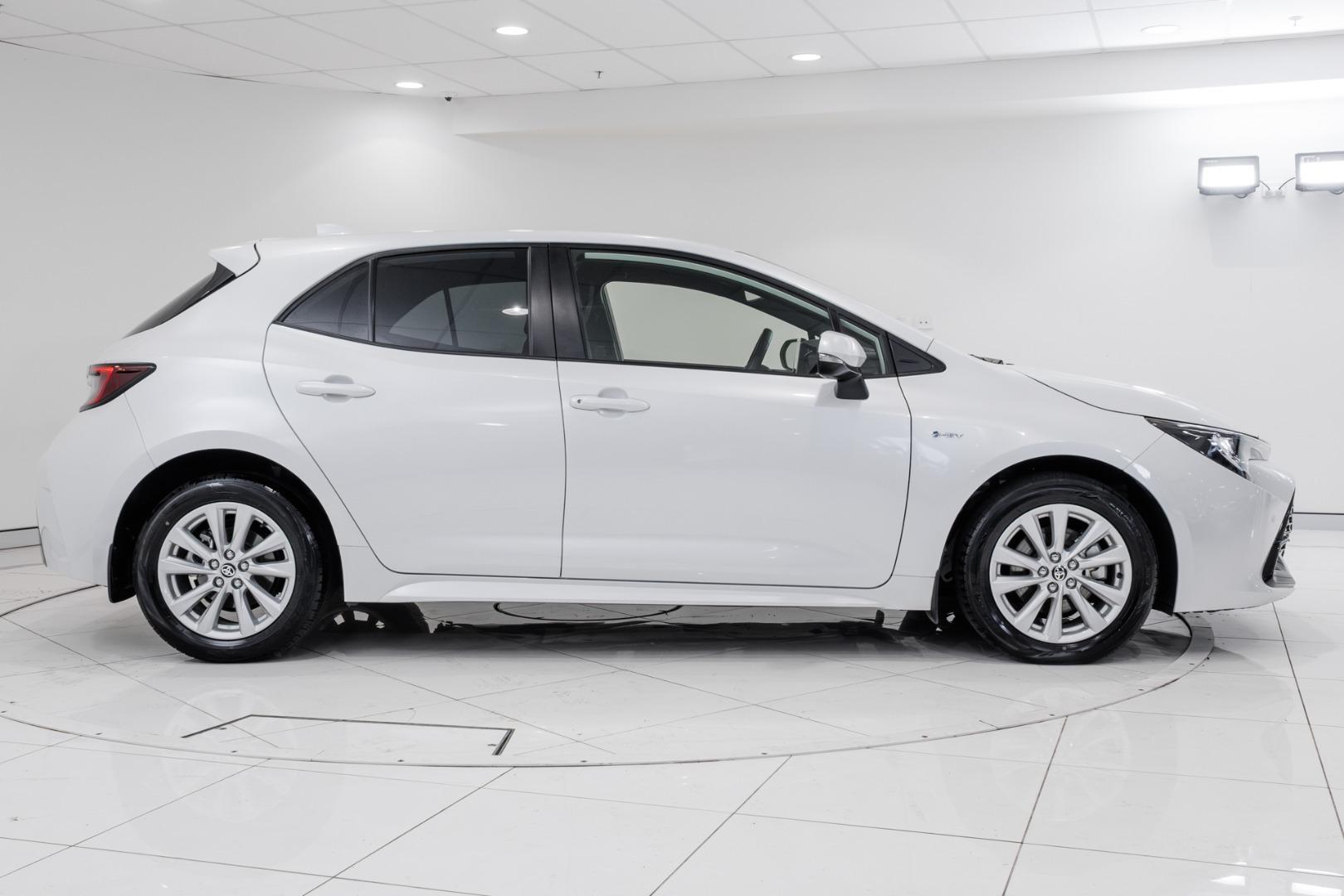2025 Toyota Corolla SX in White