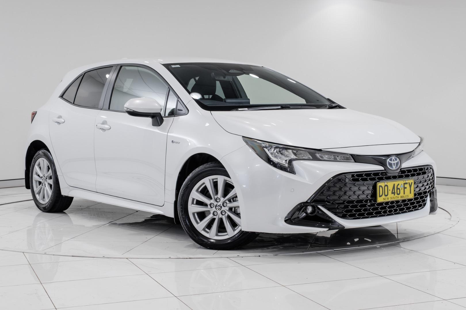2025 Toyota Corolla SX in White