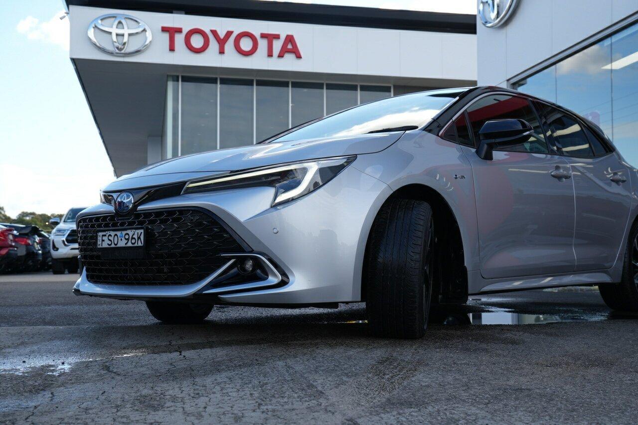 2025 Toyota Corolla ZR in Two Tone Silver