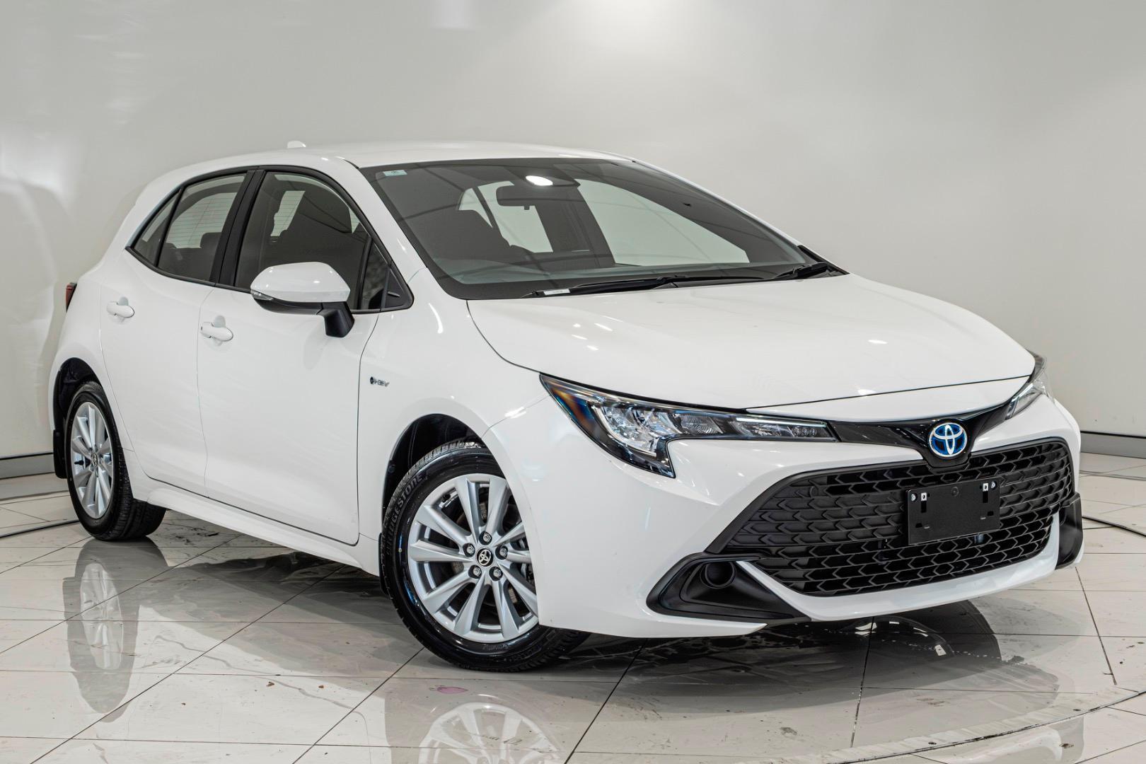 2025 Toyota Corolla Ascent Sport in White