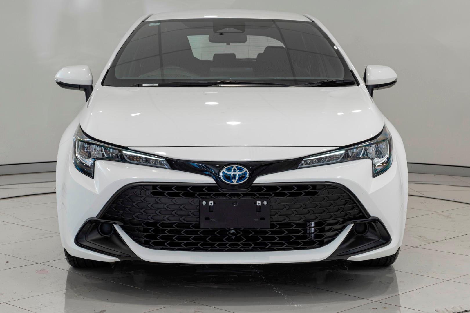 2025 Toyota Corolla Ascent Sport in White