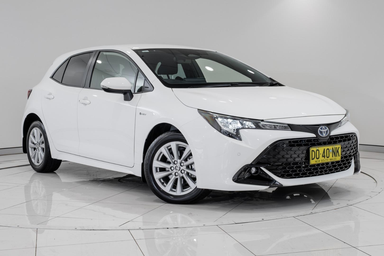 2025 Toyota Corolla SX in White