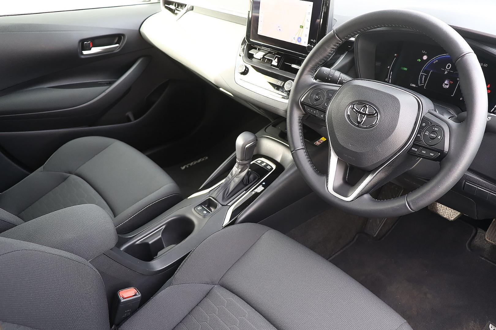 2025 Toyota Corolla SX in White