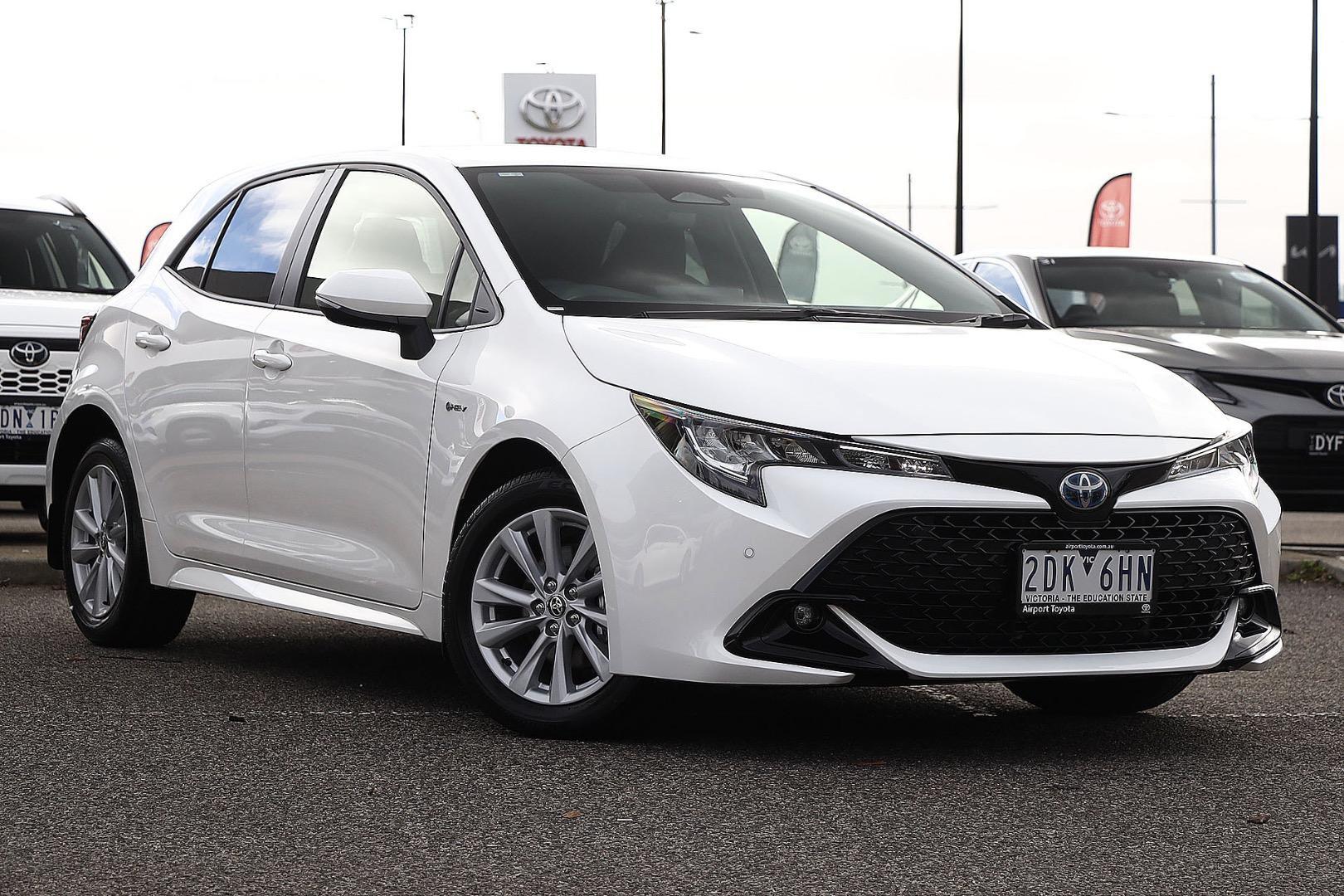 2025 Toyota Corolla SX in White