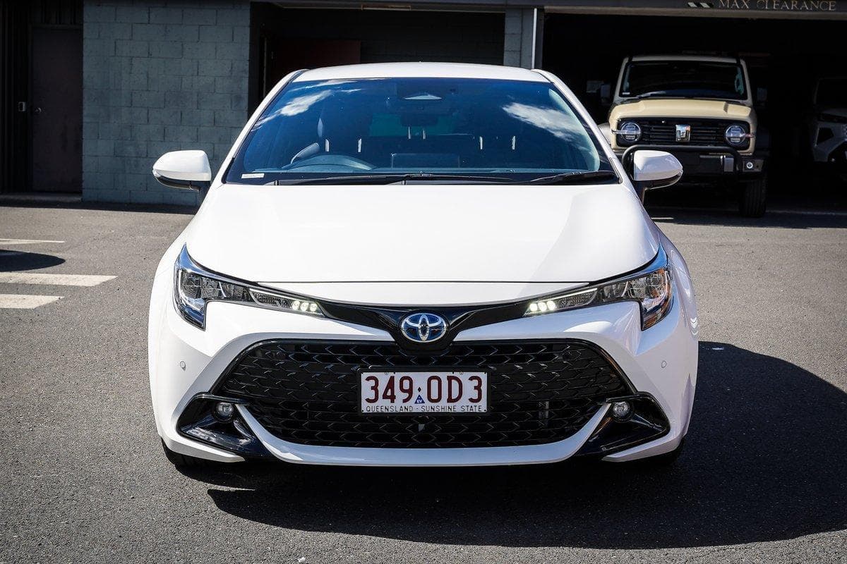 2025 Toyota Corolla SX in White