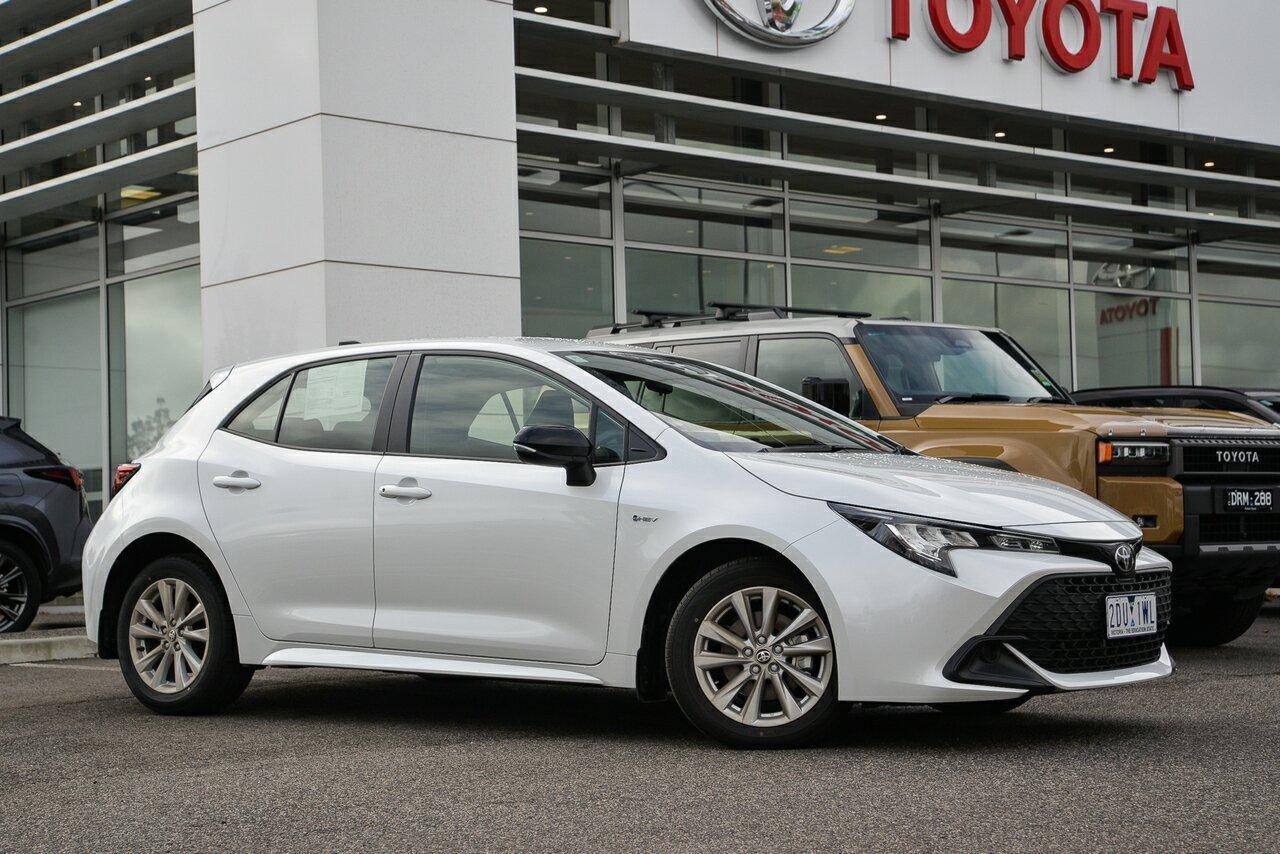 2025 Toyota Corolla Ascent Sport in White
