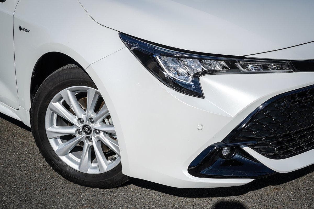 2025 Toyota Corolla SX in White