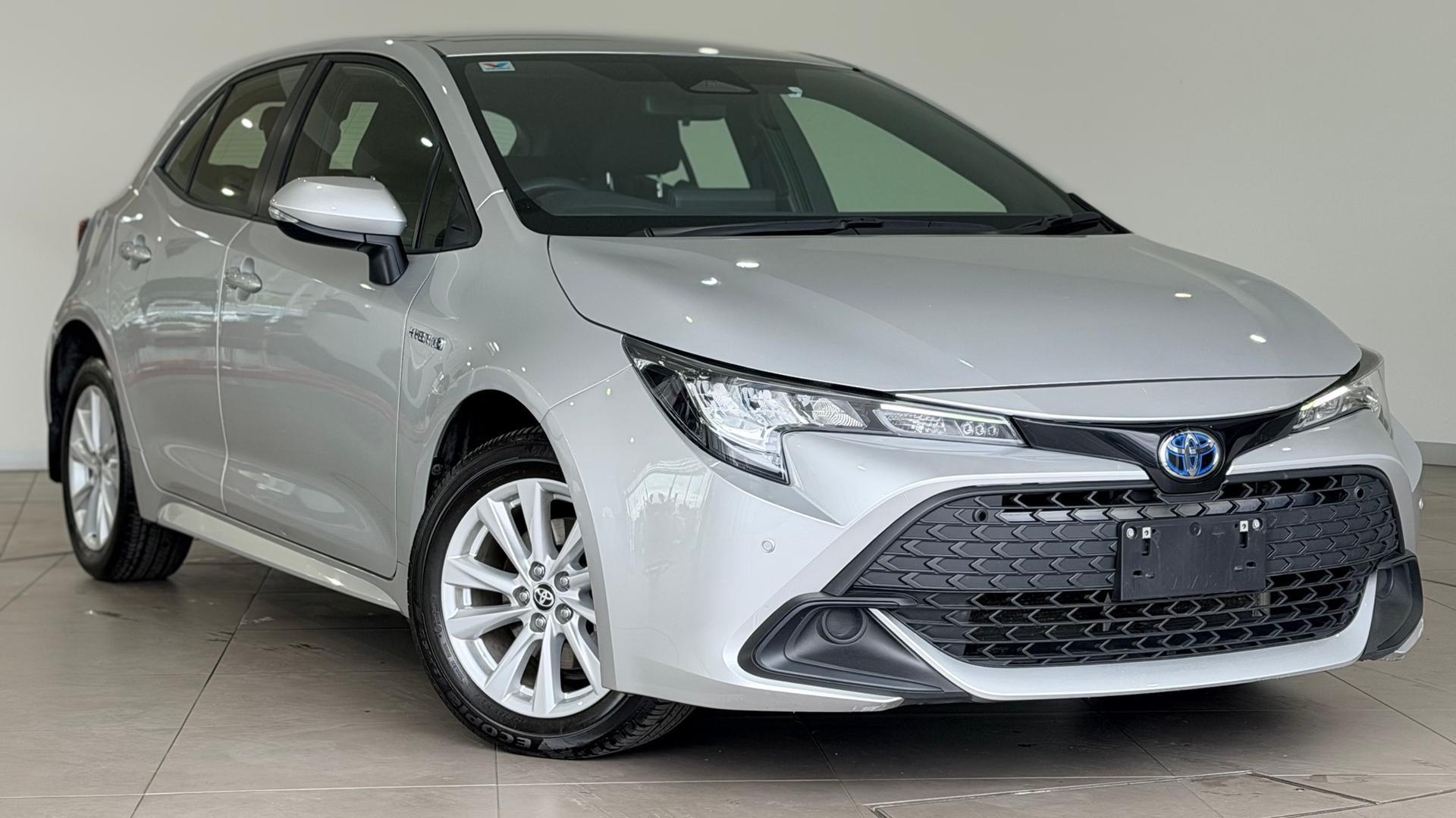 2022 Toyota Corolla Ascent Sport in Silver