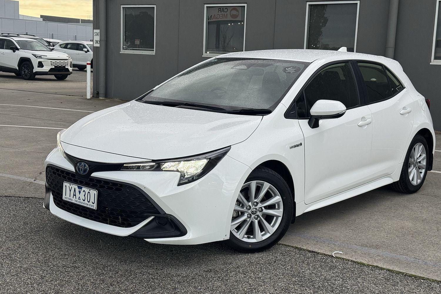 2023 Toyota Corolla Ascent Sport in White