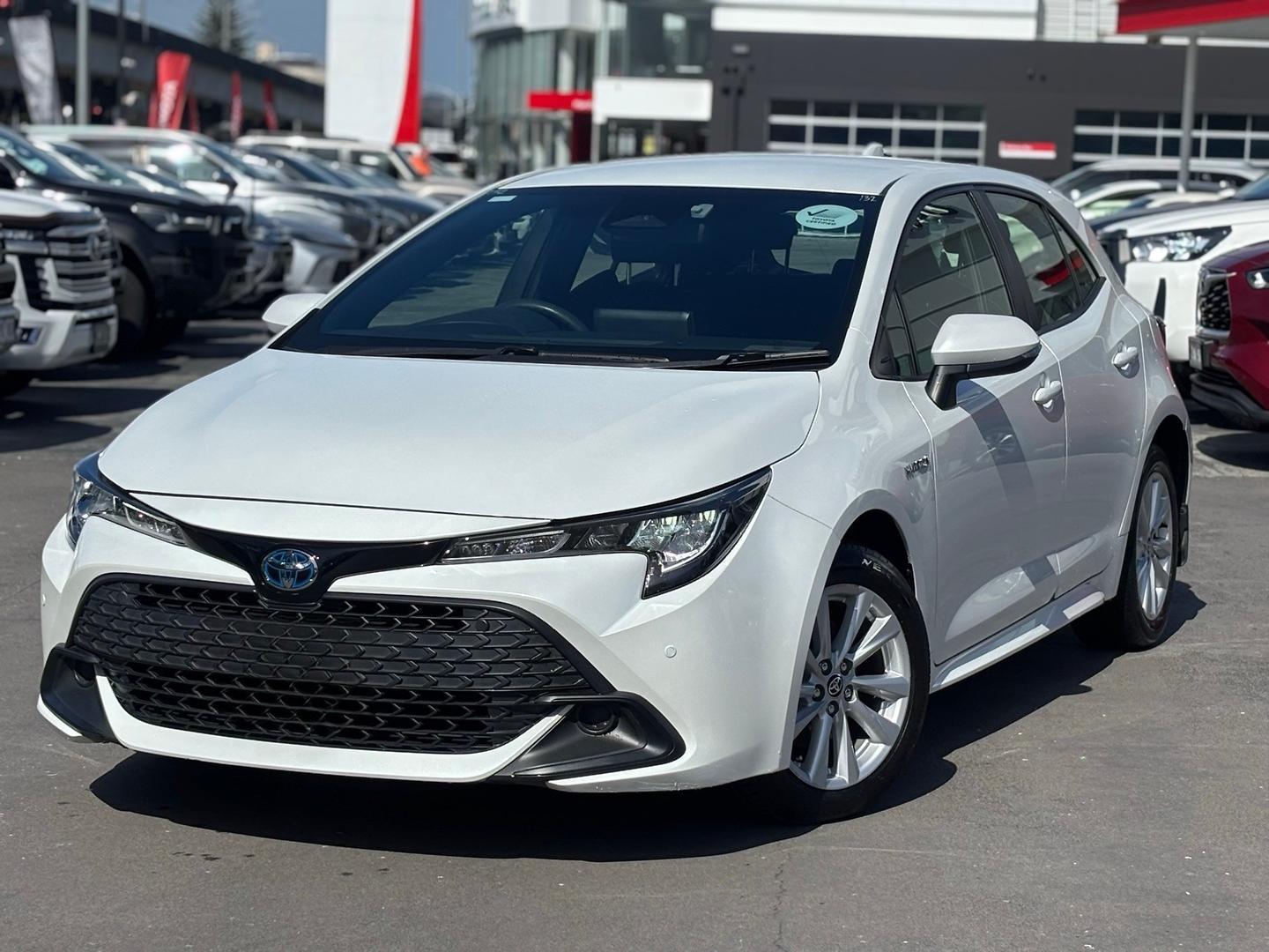 2023 Toyota Corolla Ascent Sport in White