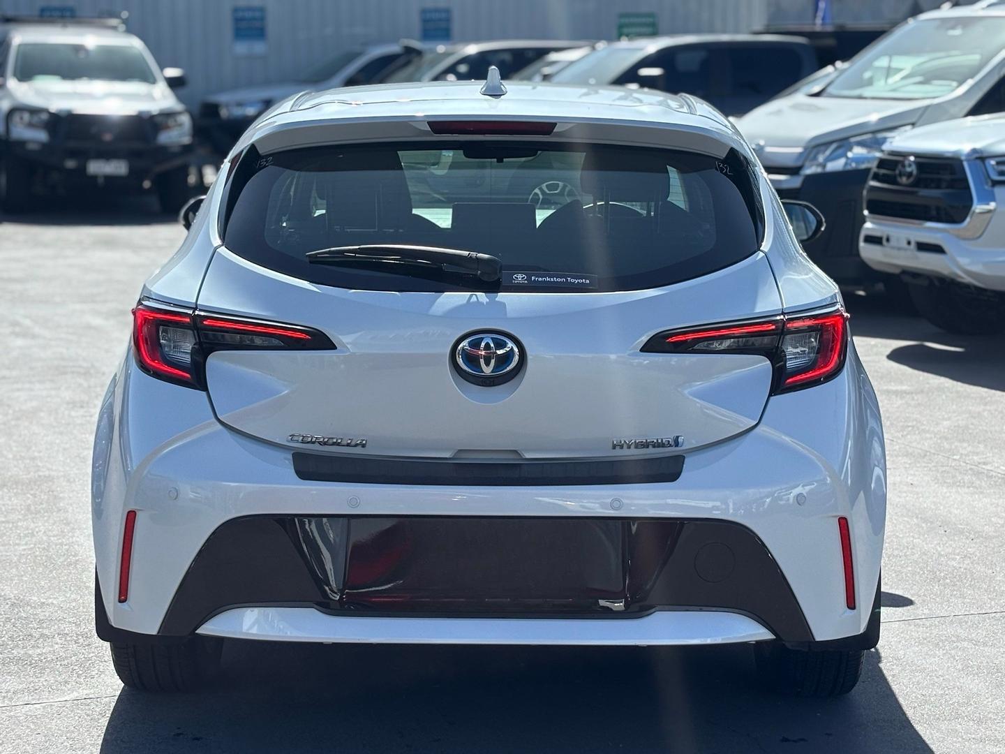 2023 Toyota Corolla Ascent Sport in White