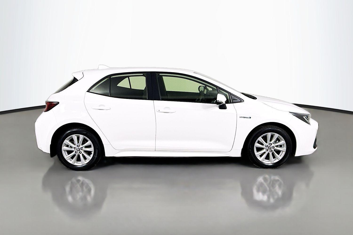 2023 Toyota Corolla Ascent Sport in White