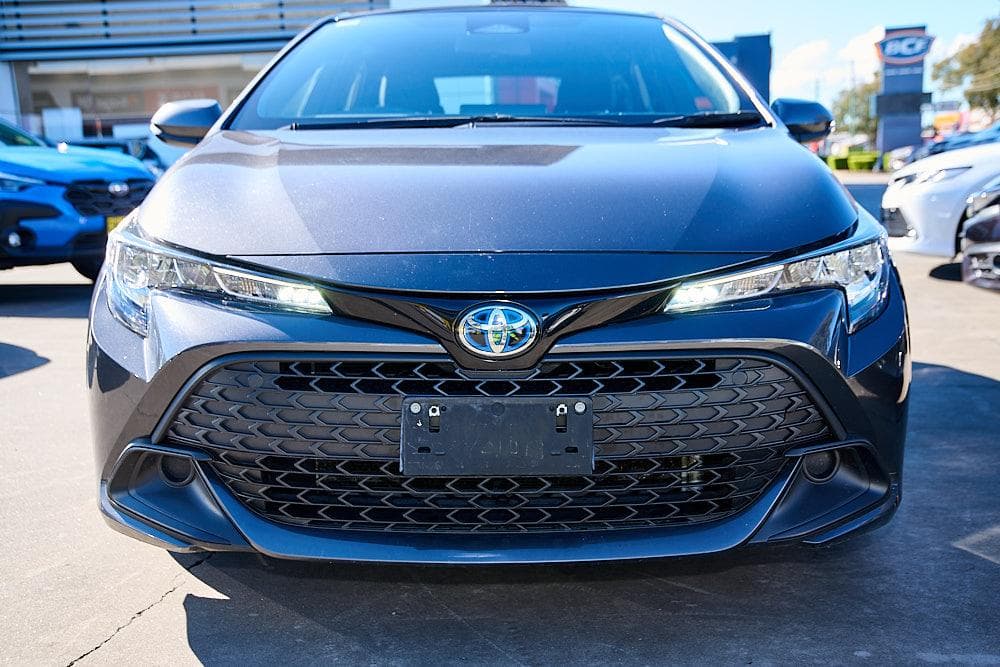 2023 Toyota Corolla Ascent Sport in Silver