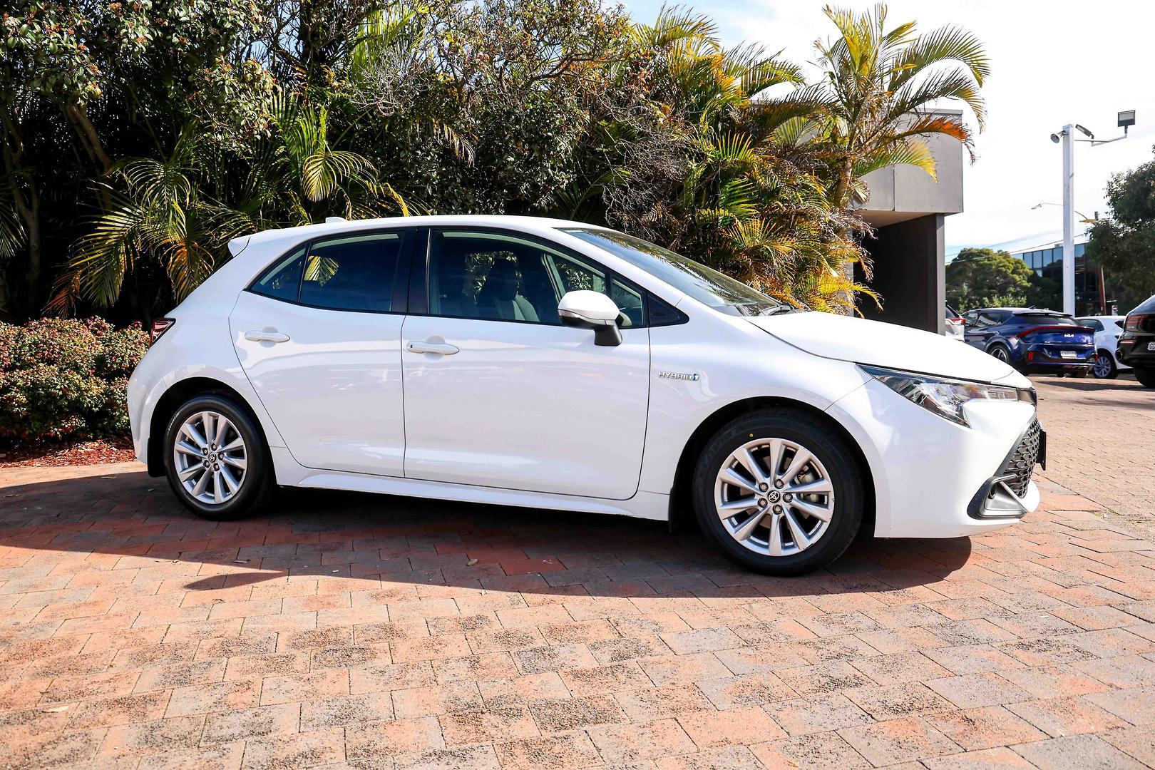 2023 Toyota Corolla Ascent Sport in White