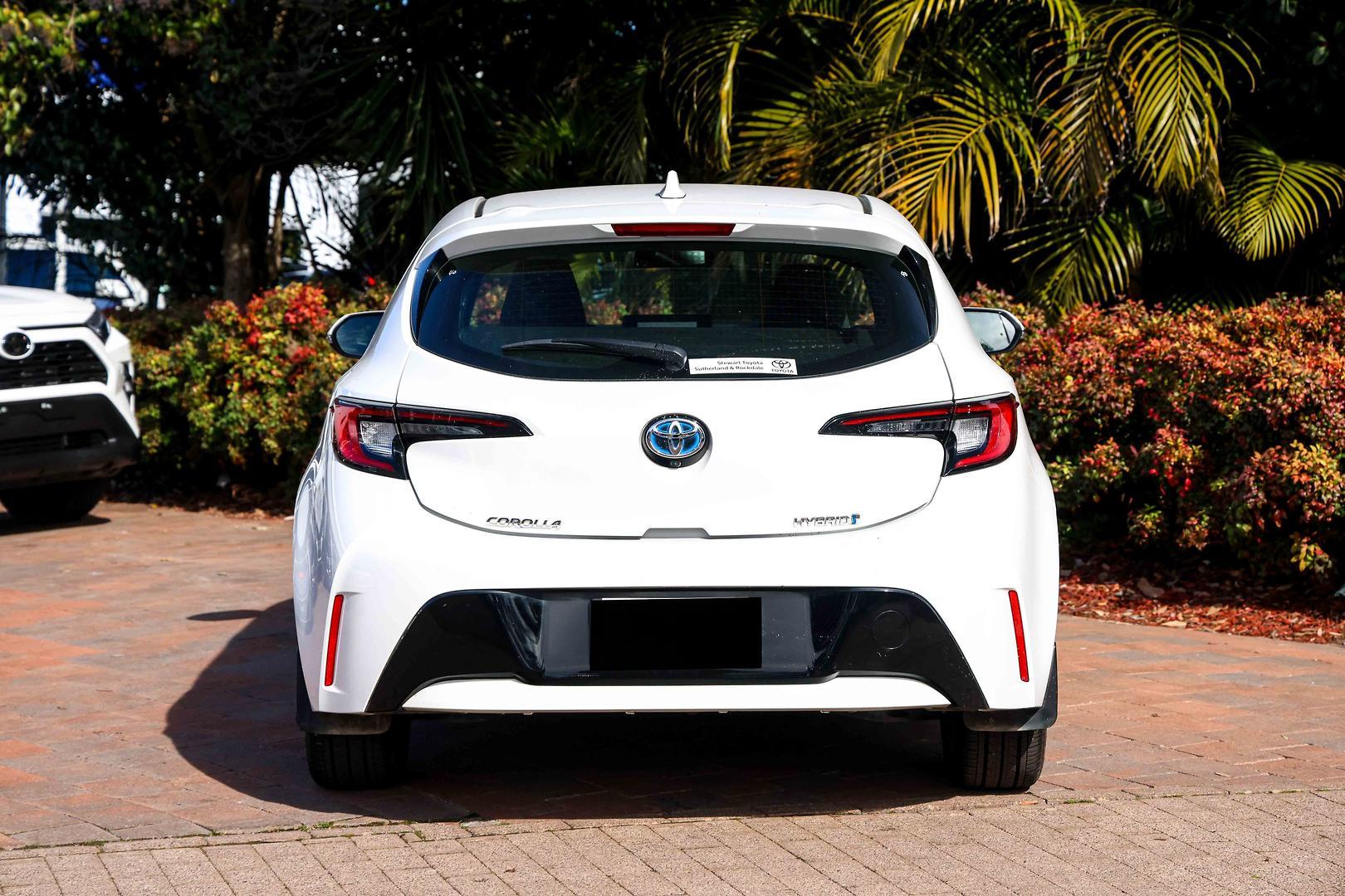 2023 Toyota Corolla Ascent Sport in White