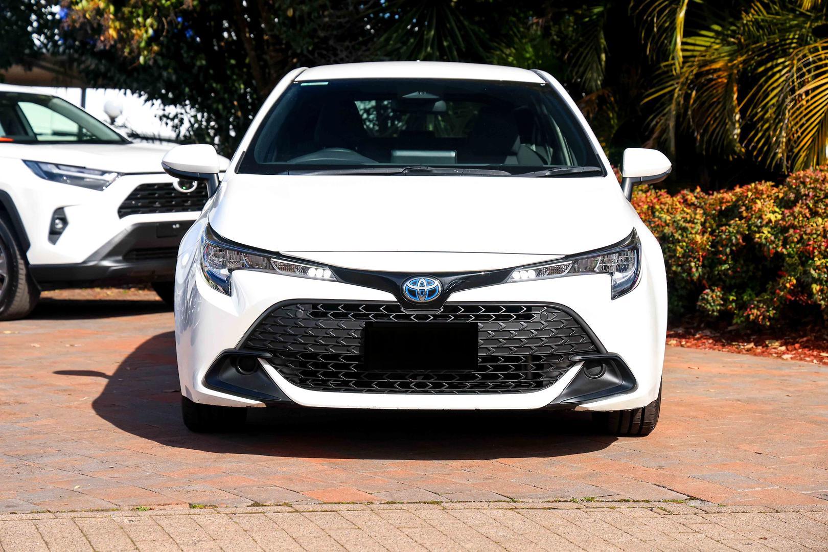 2023 Toyota Corolla Ascent Sport in White