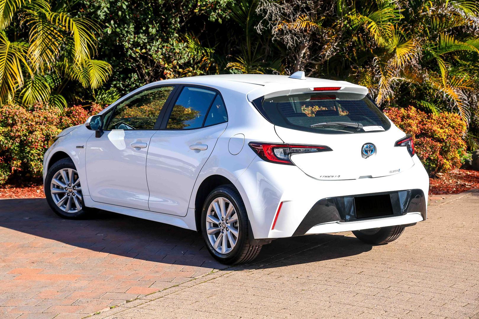 2023 Toyota Corolla Ascent Sport in White