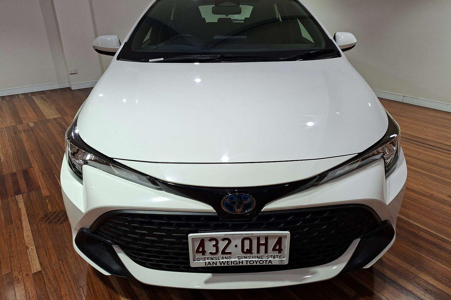 2024 Toyota Corolla Ascent Sport in White