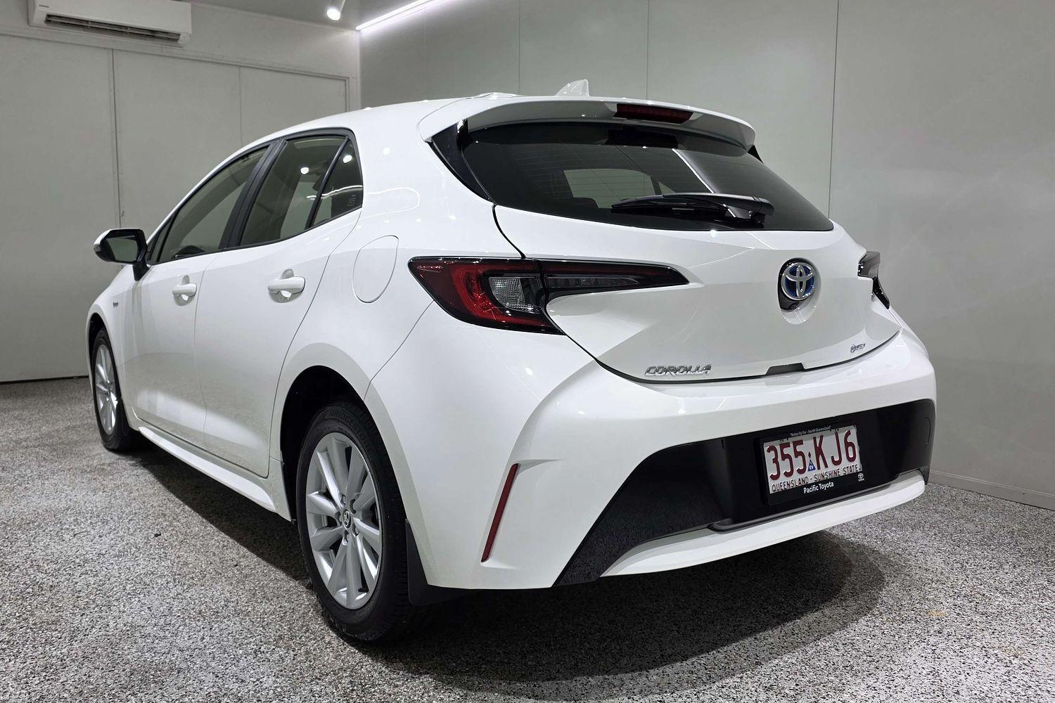 2024 Toyota Corolla Ascent Sport in White