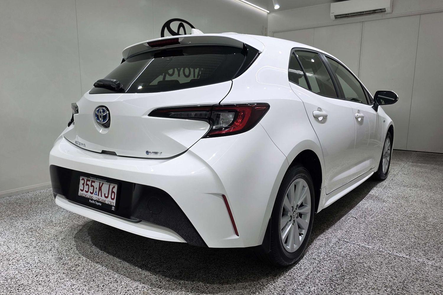 2024 Toyota Corolla Ascent Sport in White