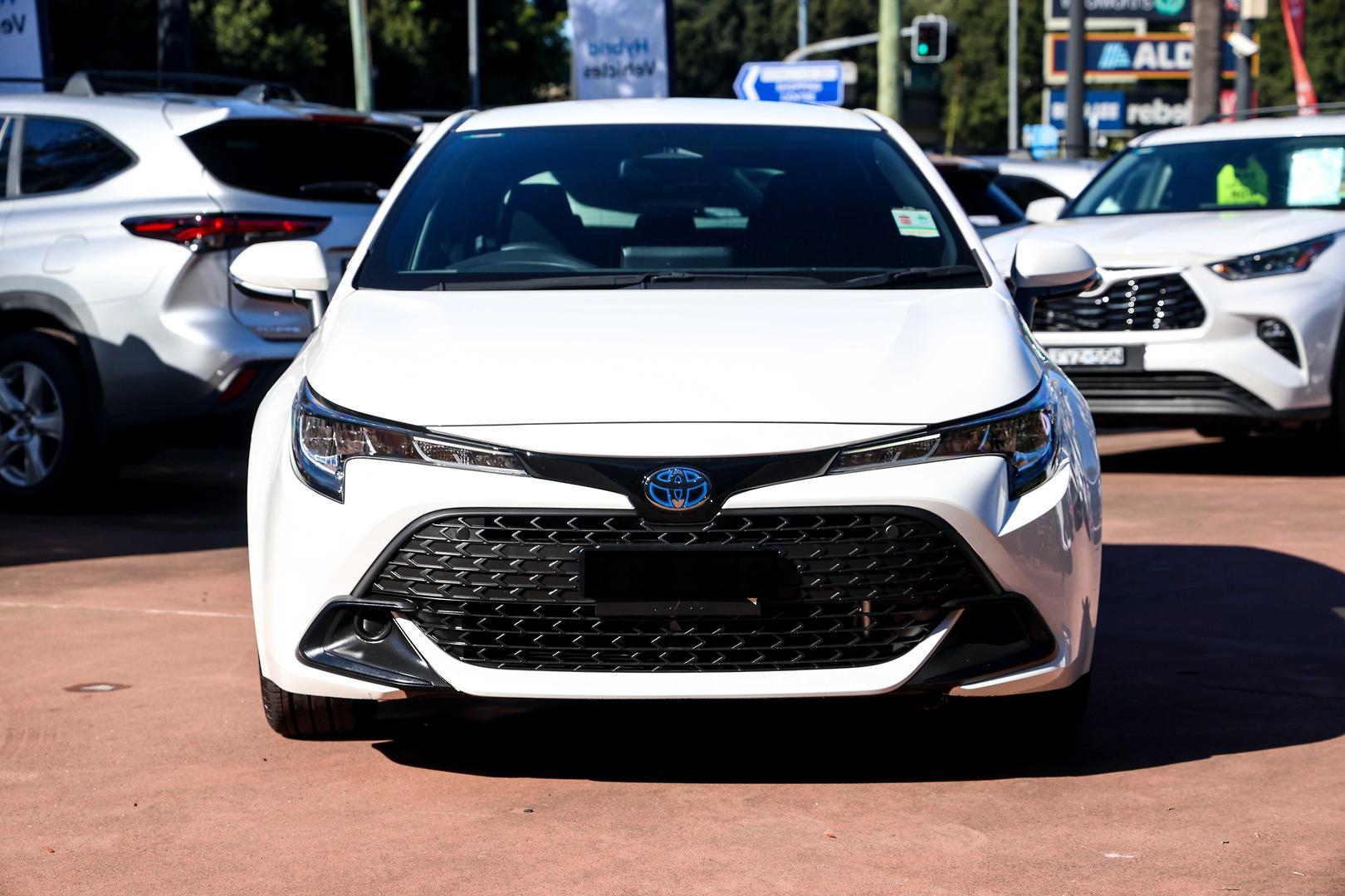 2024 Toyota Corolla Ascent Sport in White