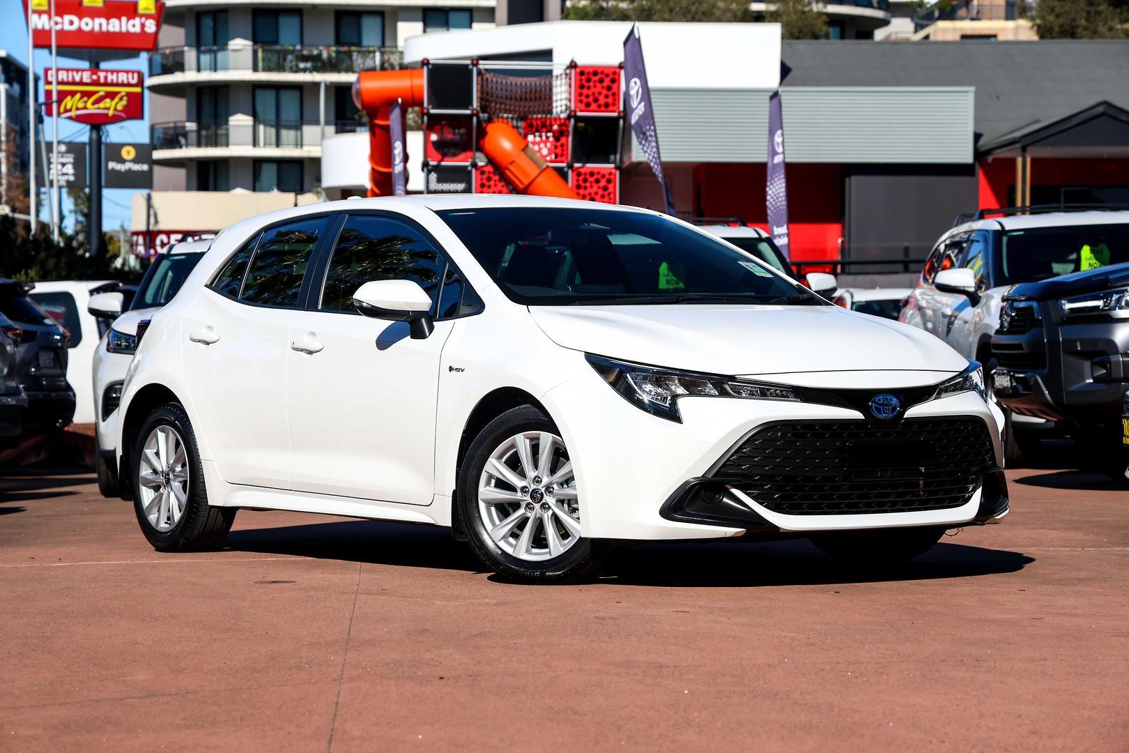 2024 Toyota Corolla Ascent Sport in White