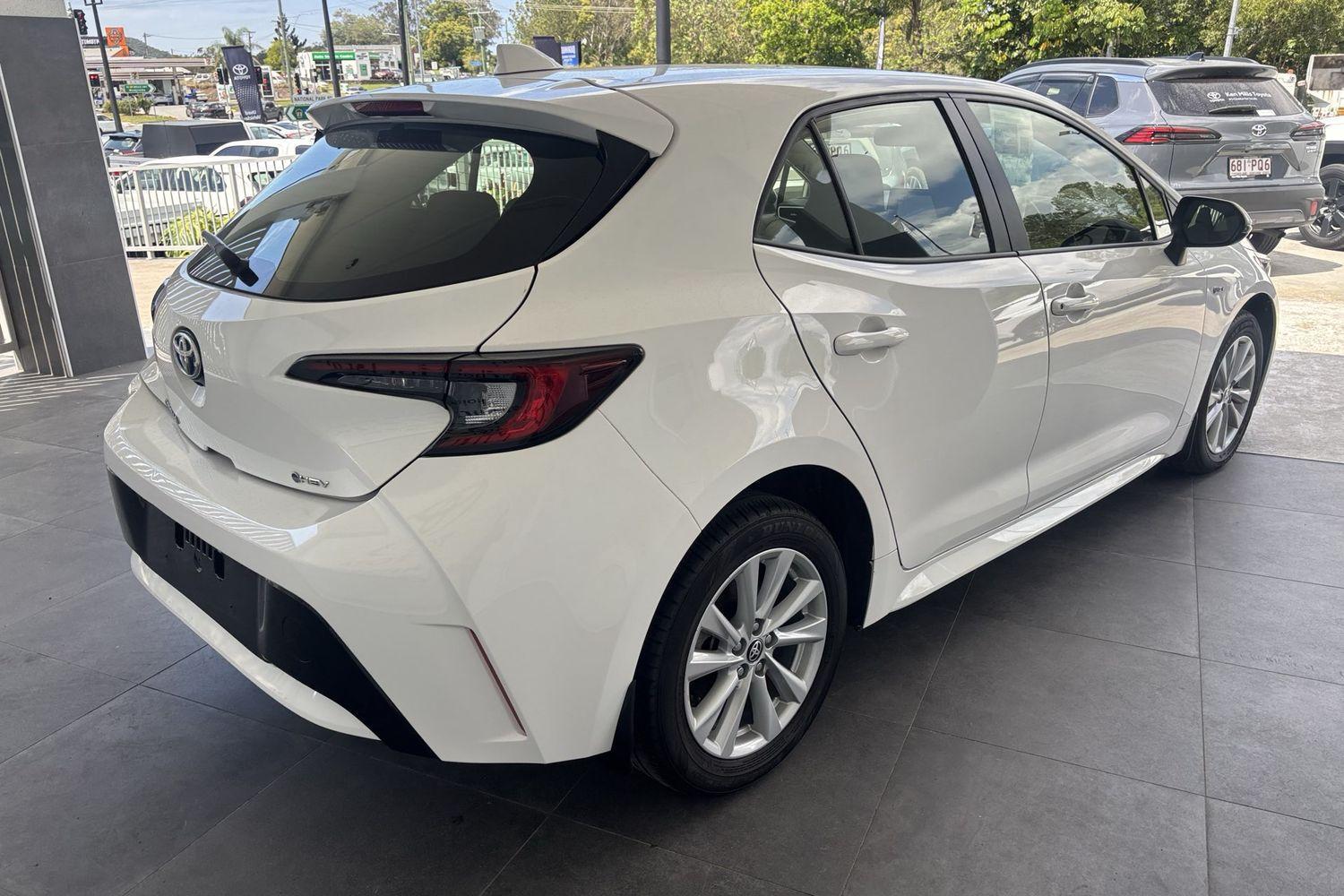2024 Toyota Corolla Ascent Sport in White