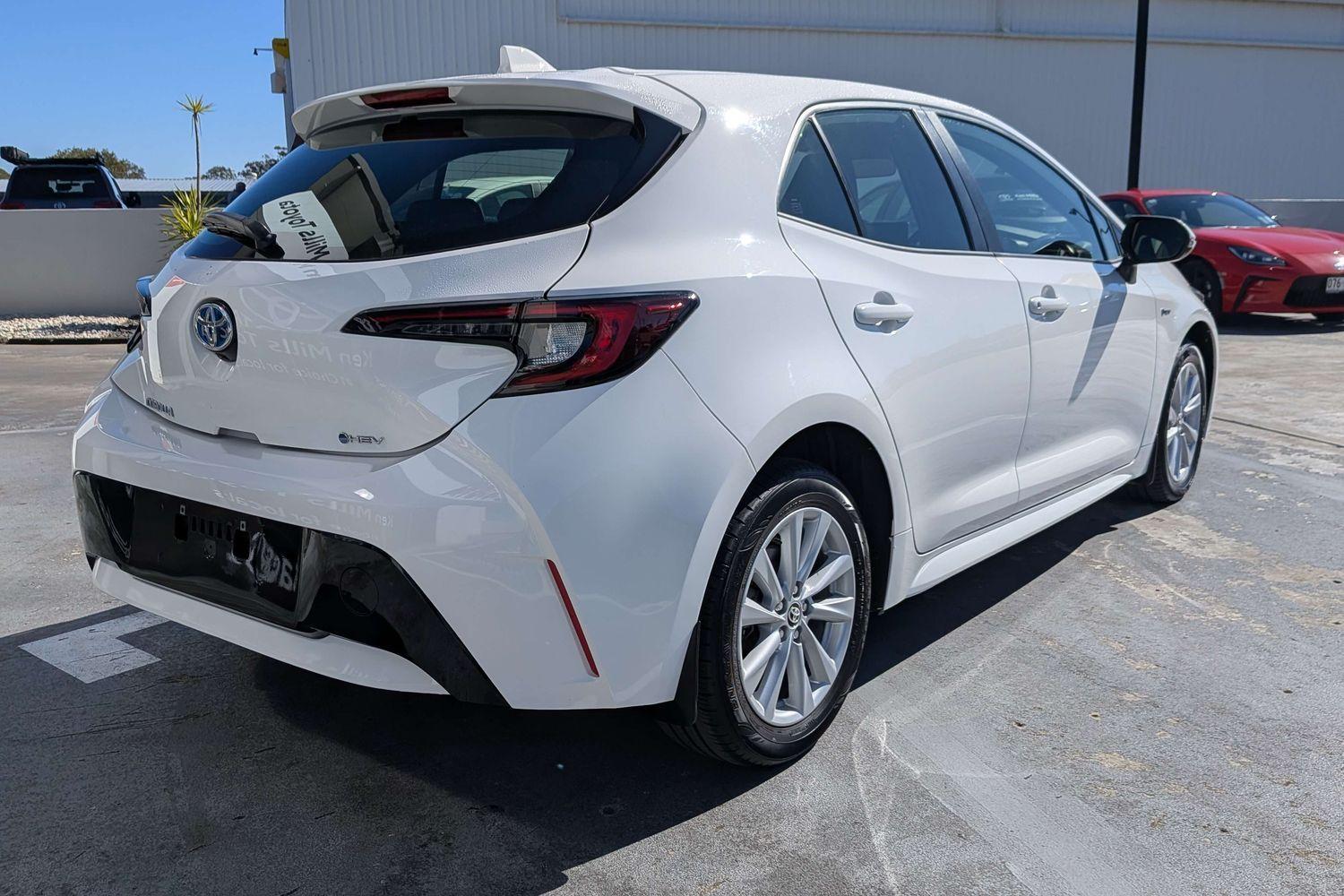 2024 Toyota Corolla Ascent Sport in White