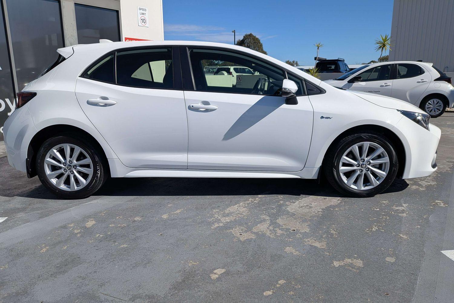 2024 Toyota Corolla Ascent Sport in White