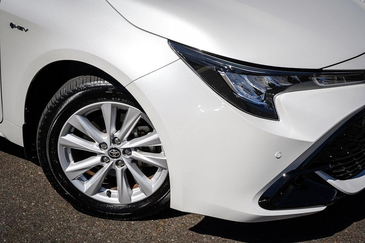 2025 Toyota Corolla SX in White