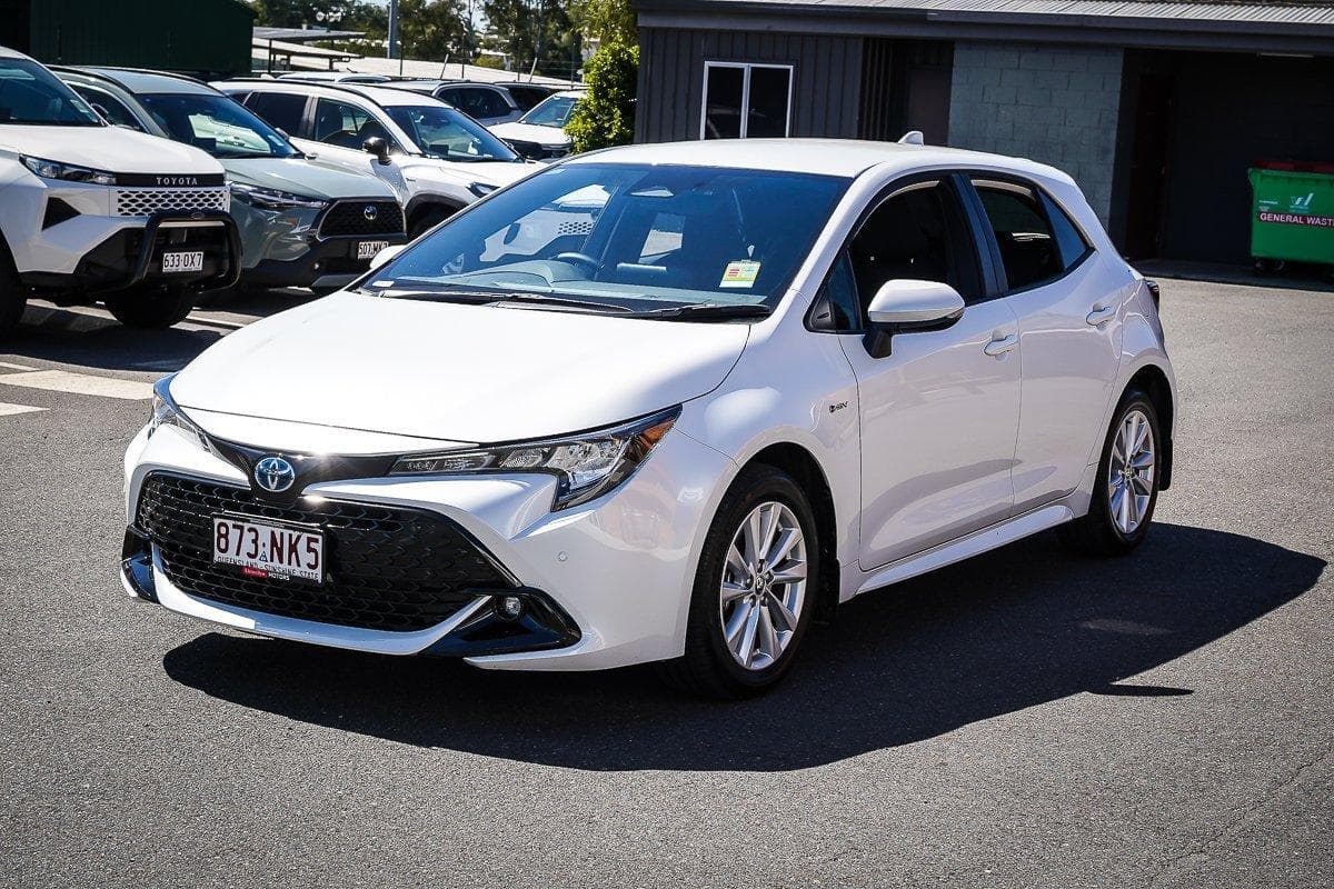 2025 Toyota Corolla SX in White