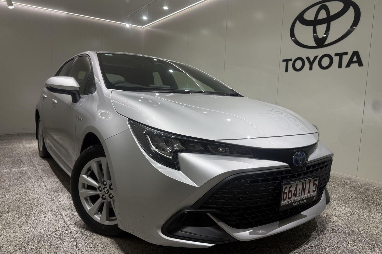 2025 Toyota Corolla Ascent Sport in Silver