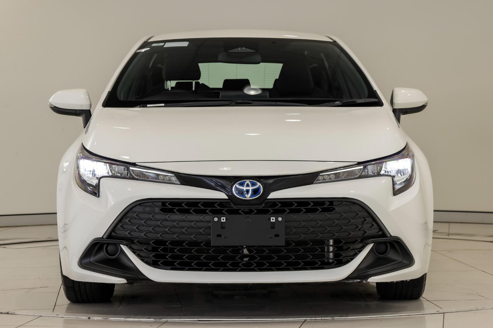 2025 Toyota Corolla Ascent Sport in White